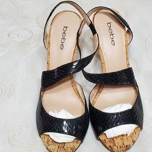 Bebe Peep Toe Pumps w/Cork Heels Sz:9 Black Snakeskin Pattern Style Ariana.